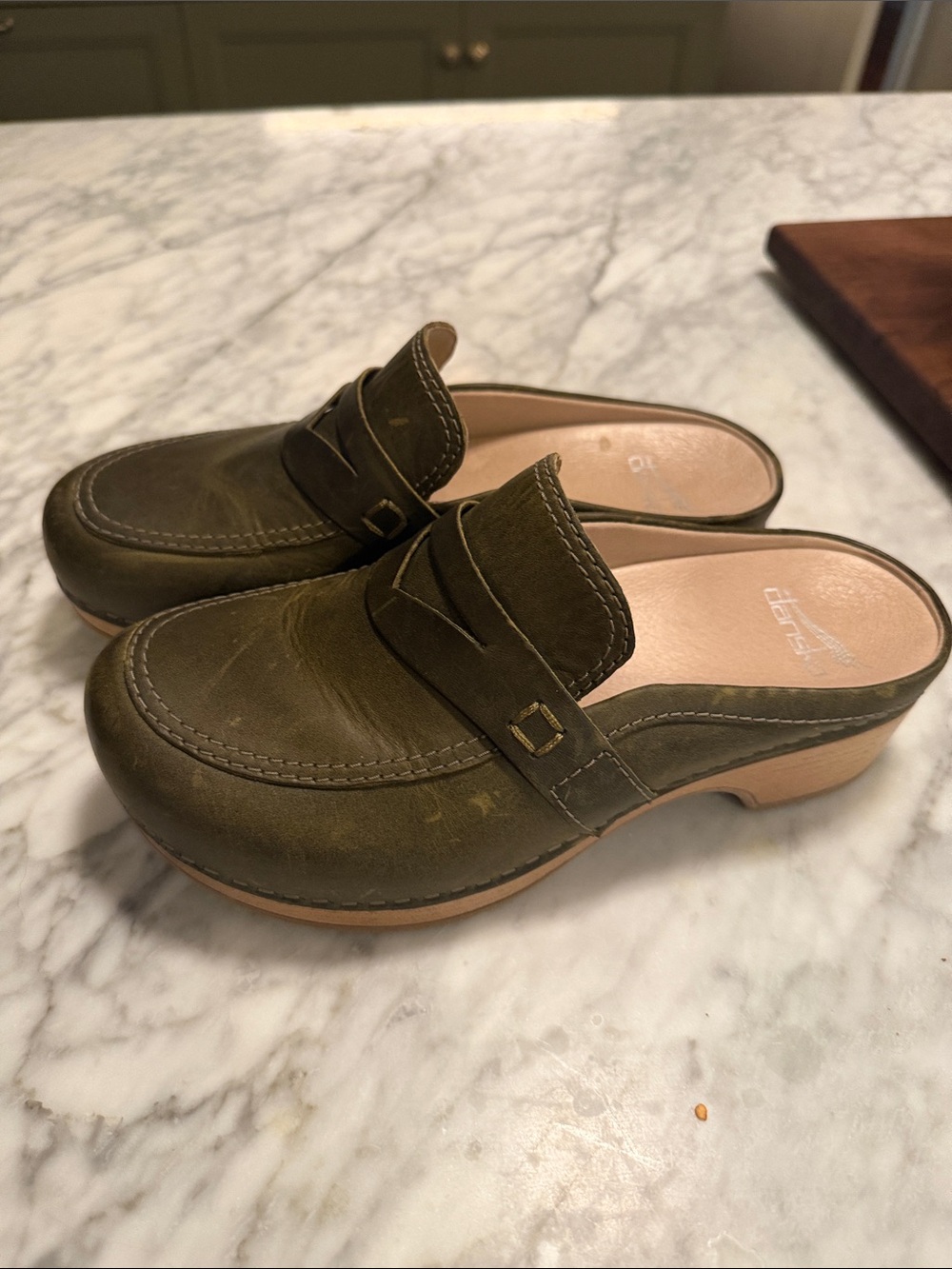 Dansko Brita Olive Burnished Leather Clogs EU 36 Women’s Slip-On Mules/Clogs - Picture 3 of 7